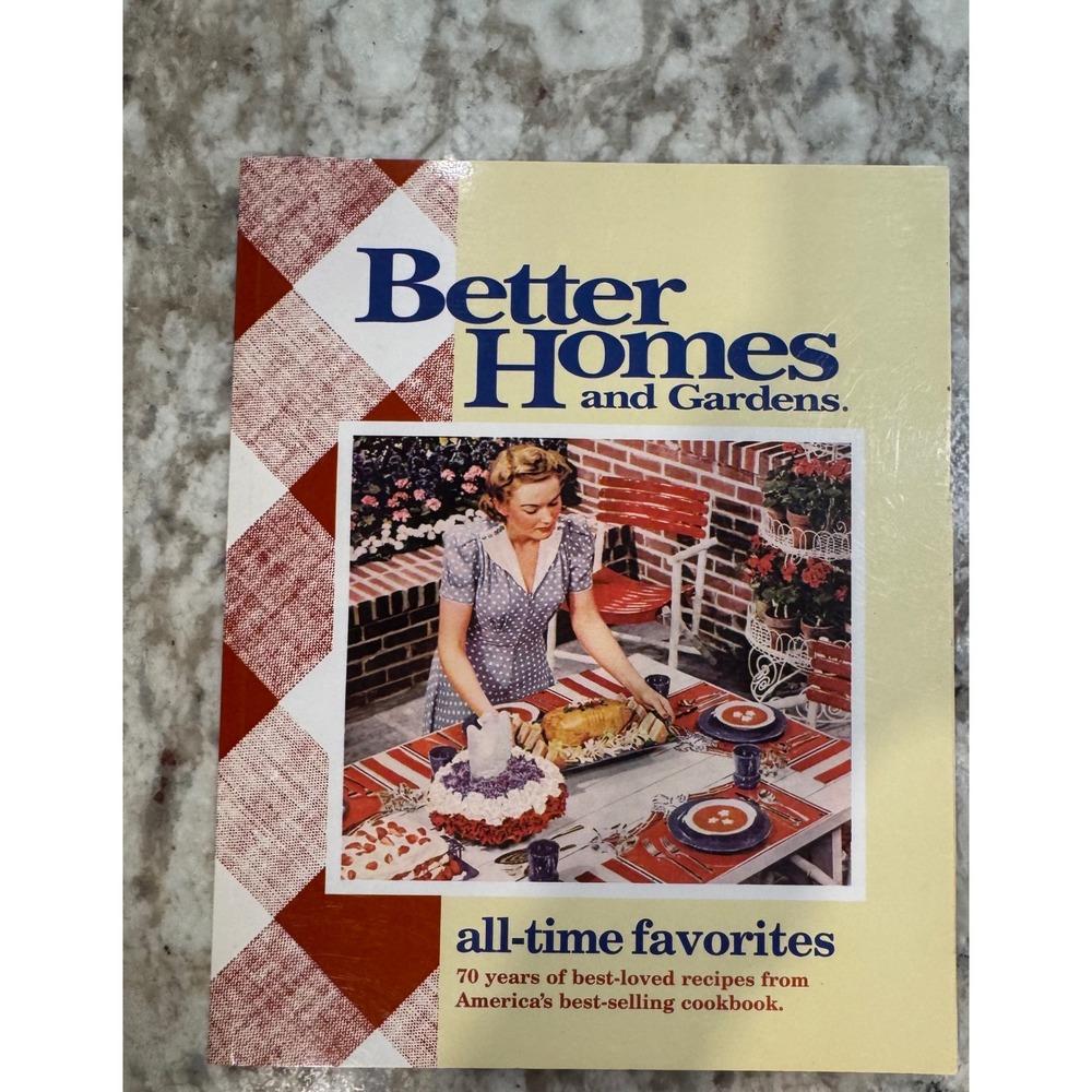 Better Homes and Gardens All-Time Favorites Cookbook 1st Edition 1999 Retro Red